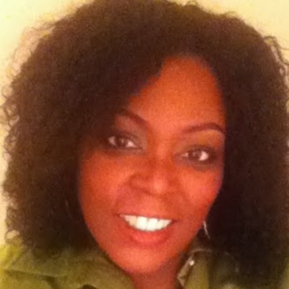 Meet your Posher, Yvette - Picture 1 of 1